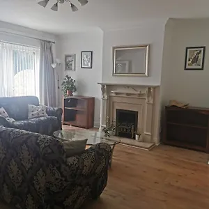 Single In Charming With The Terrace And The Cat In Sandymount Homestay Dublin